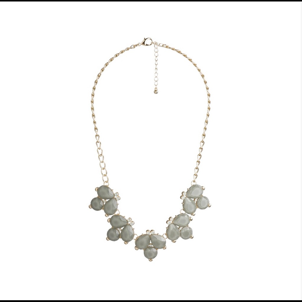 Bay to Baubles gold necklace